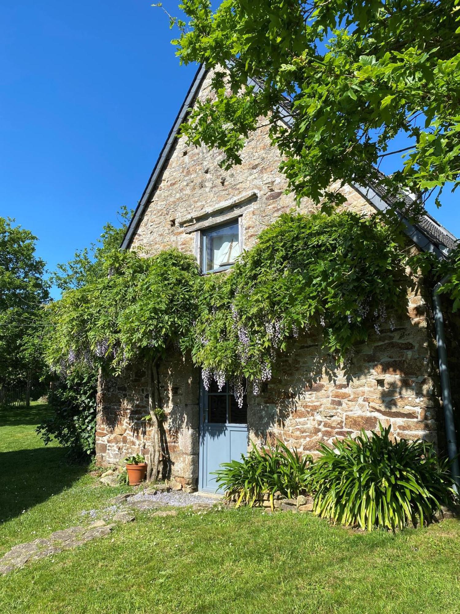 La Glycine Villa Landévant Exteriör bild