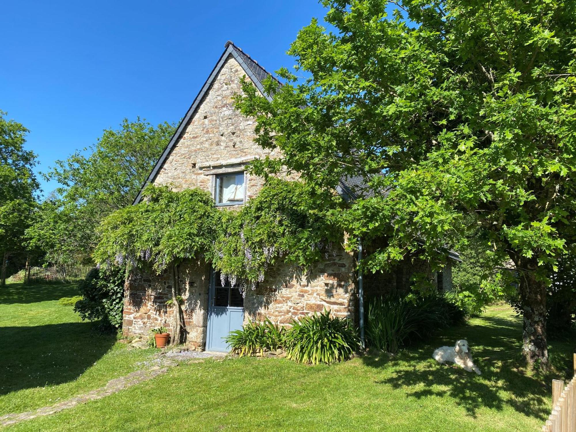 La Glycine Villa Landévant Exteriör bild
